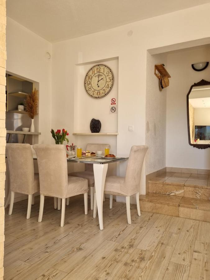 Bruno'S Poolside Apartments - Near Beach Трогир Экстерьер фото