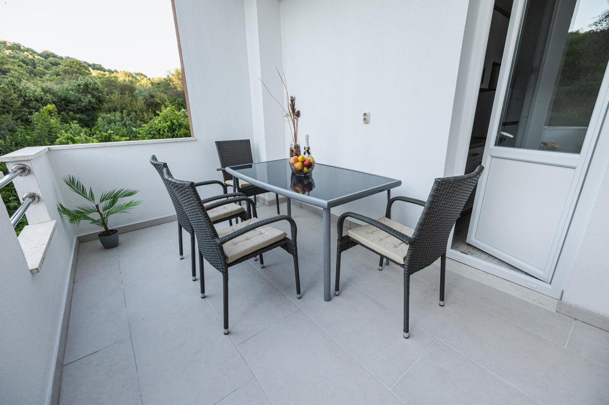 Bruno'S Poolside Apartments - Near Beach Трогир Экстерьер фото